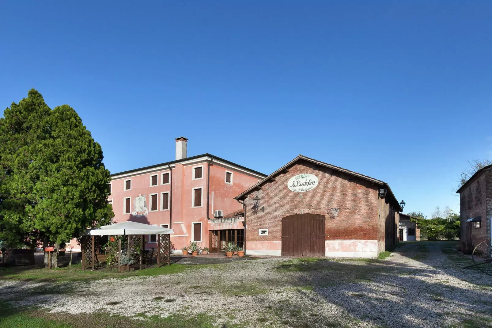 Villa Romana Uno-Außenbereich Sommer
