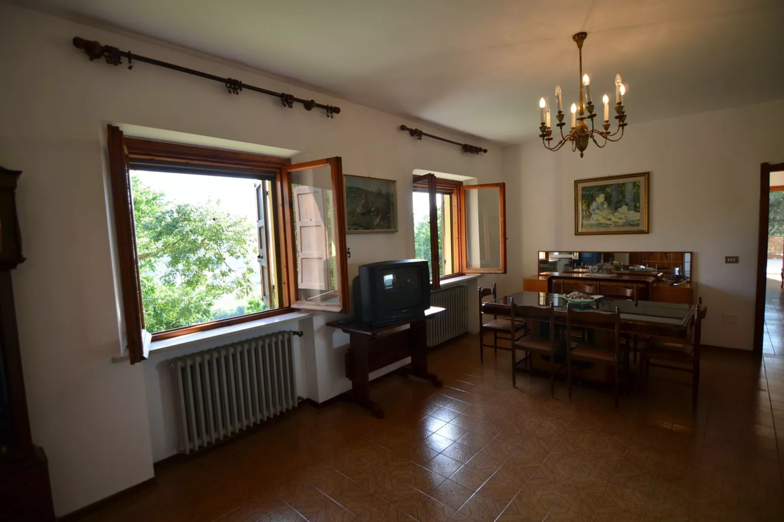 Casa Uva-Dining room