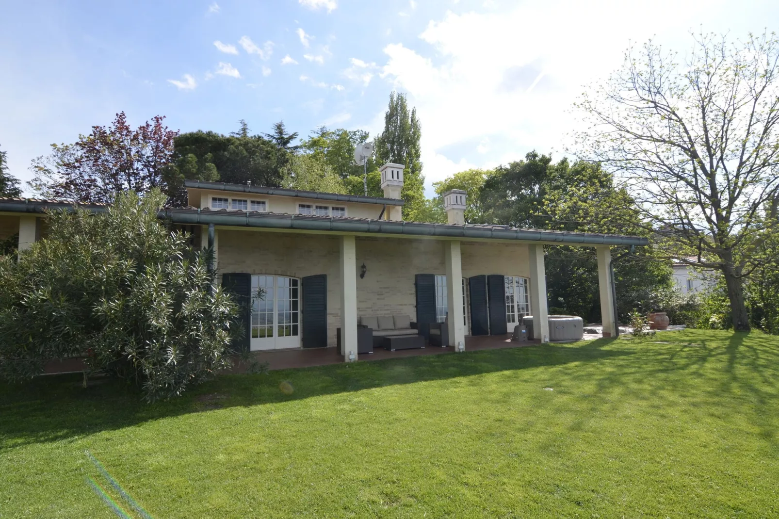 Villa Conforto-Exterior summer