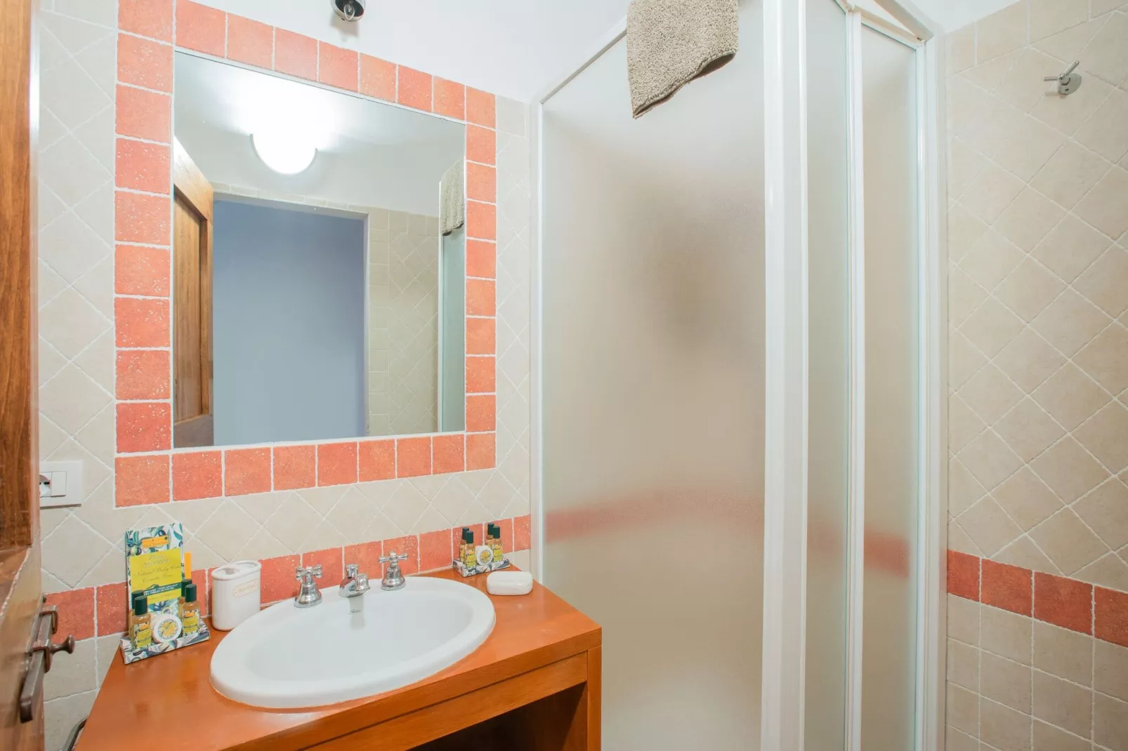 I Tini-Bathroom