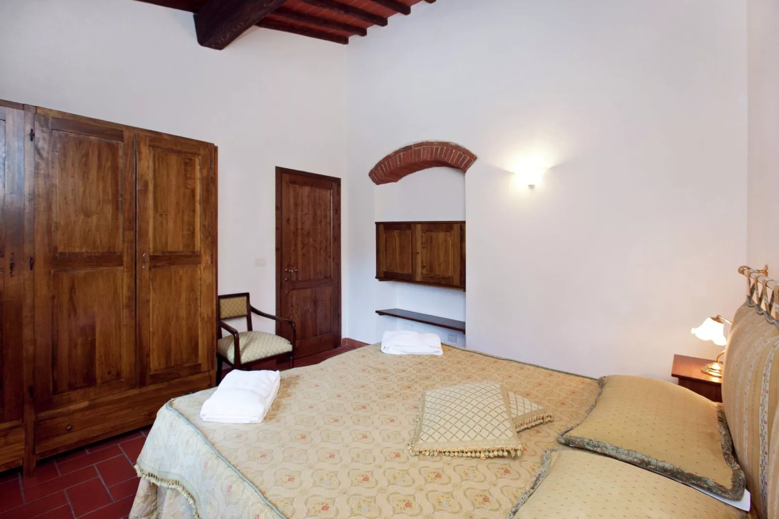 Lobelia-Bedroom