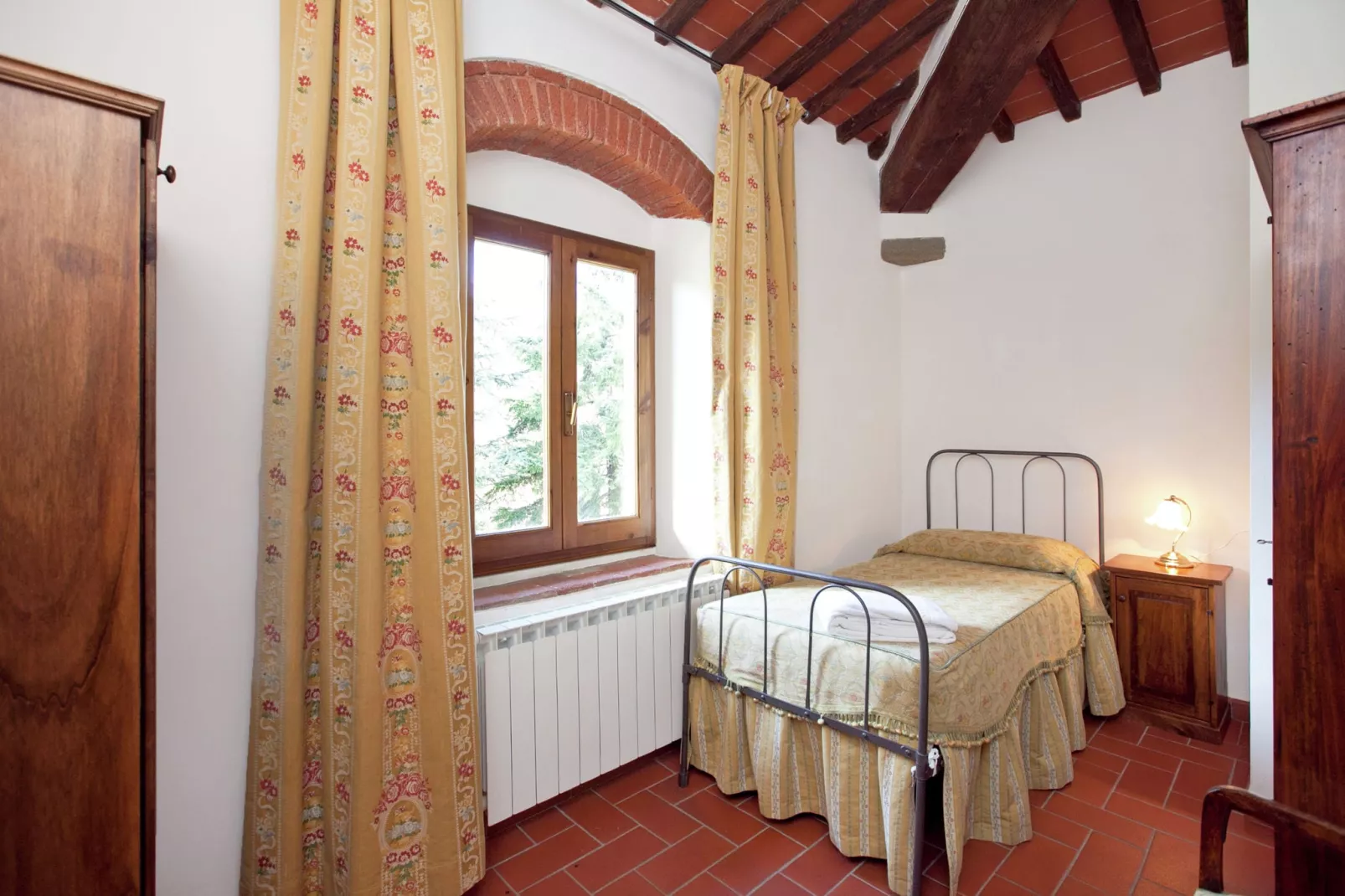 Lobelia-Bedroom