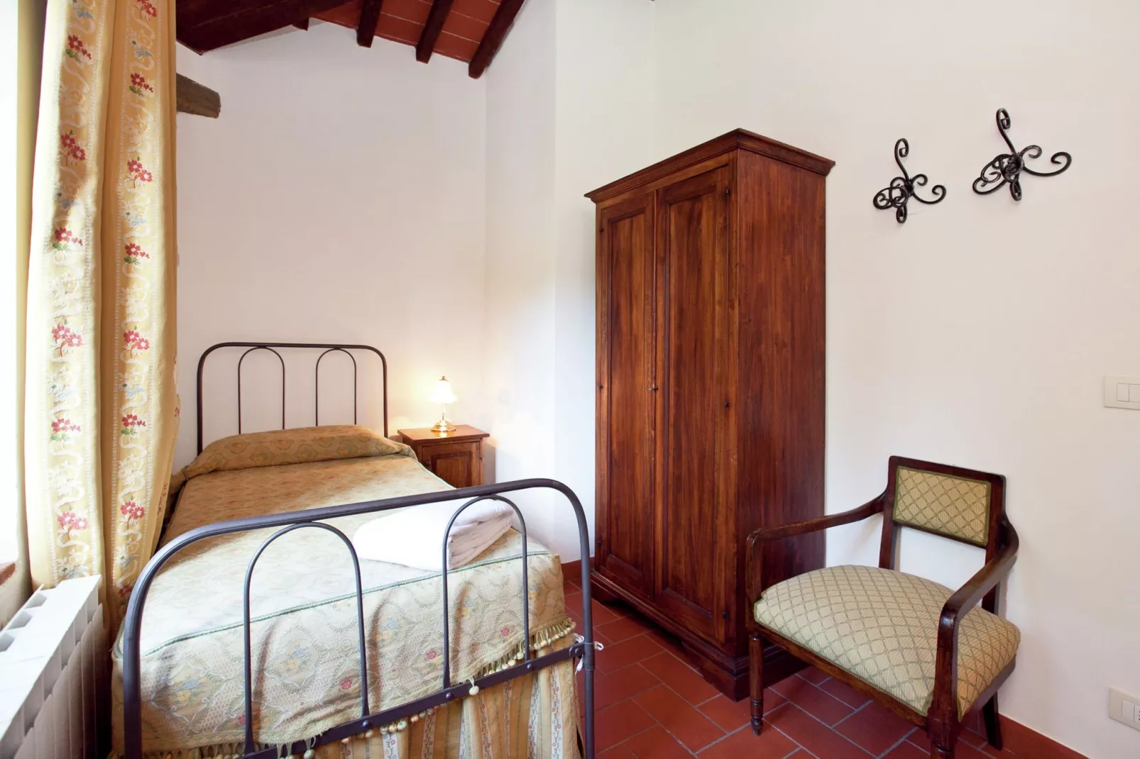Lobelia-Bedroom
