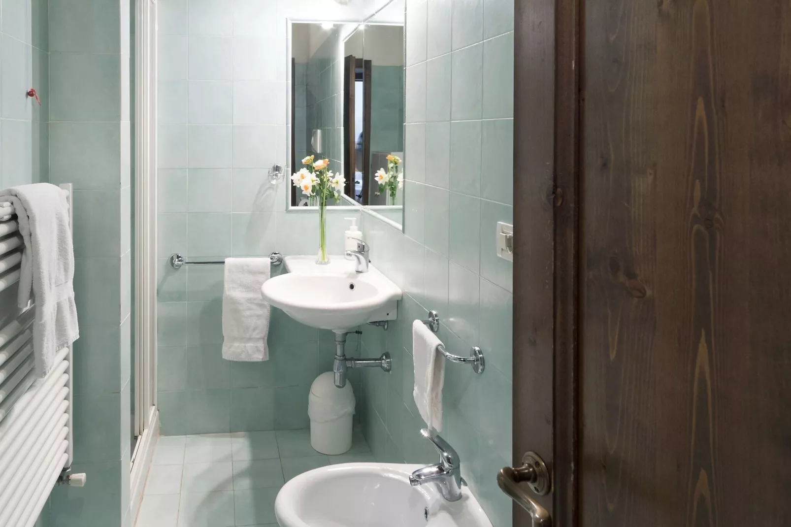 Lobelia-Bathroom