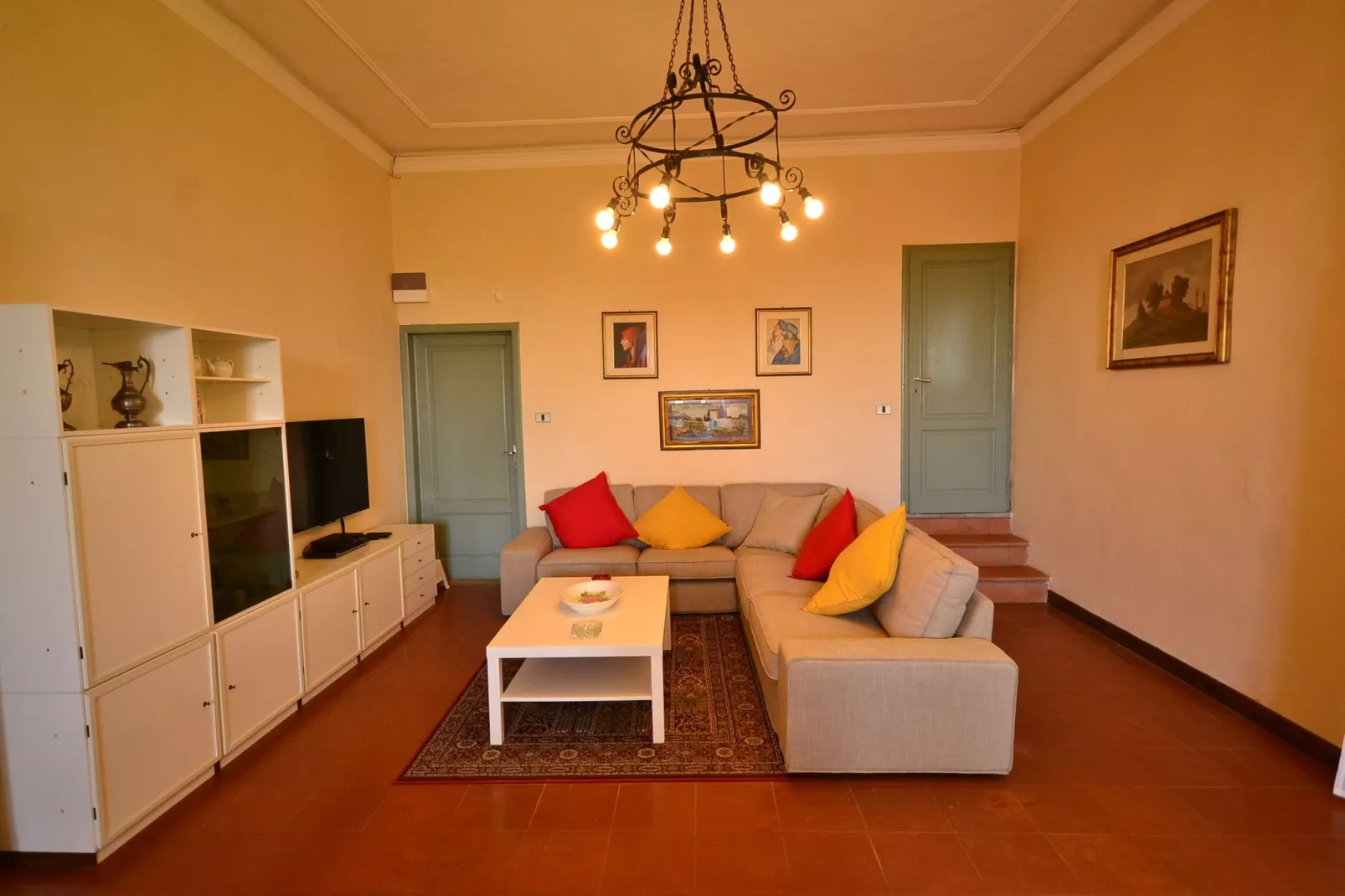 Terra Nisa-Living room