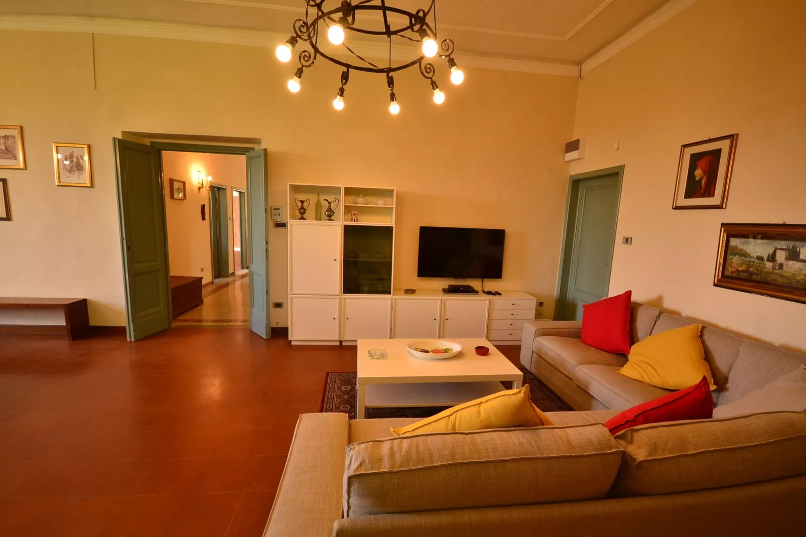 Terra Nisa-Living room