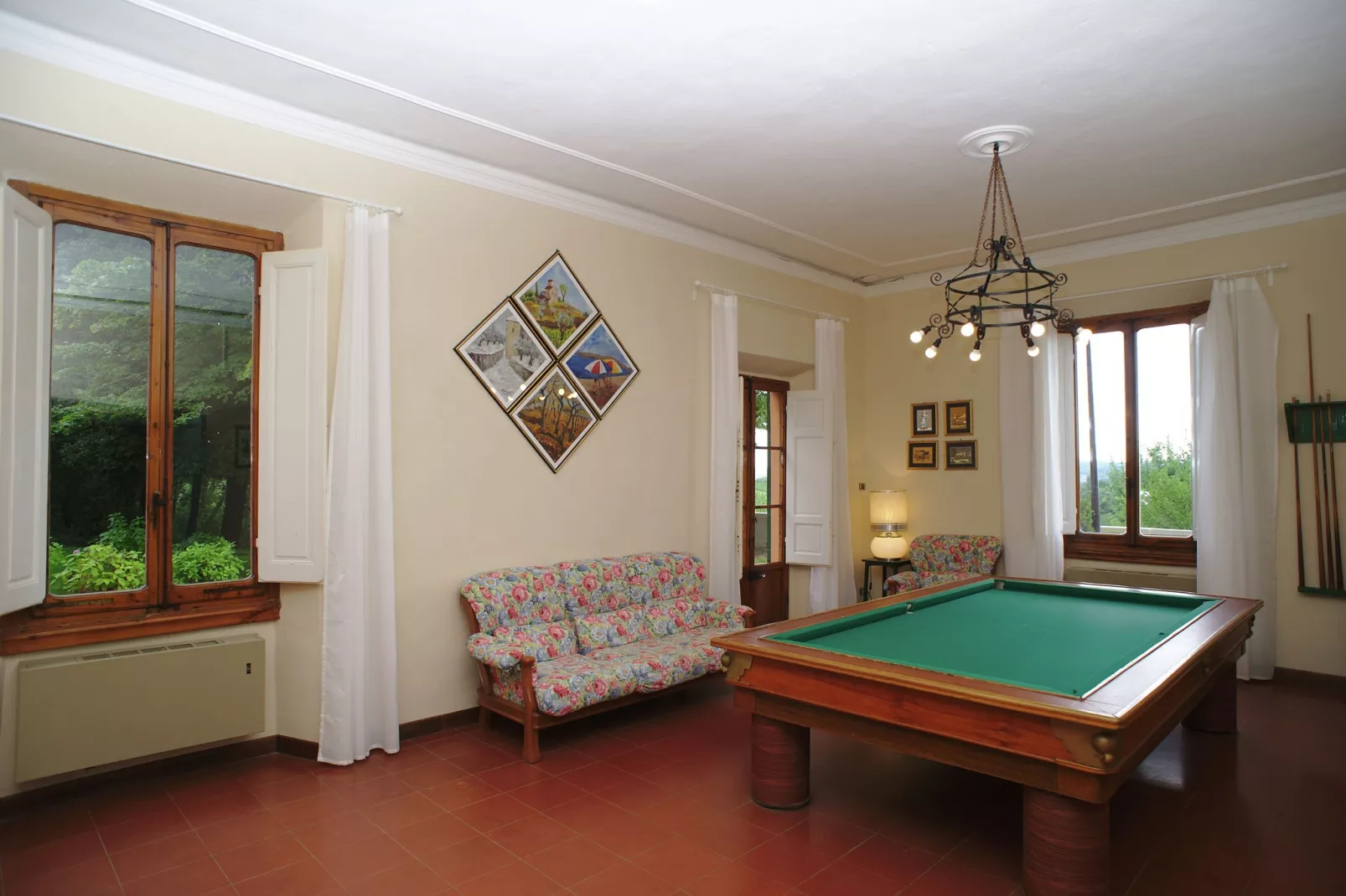 Terra Nisa-Recreation room