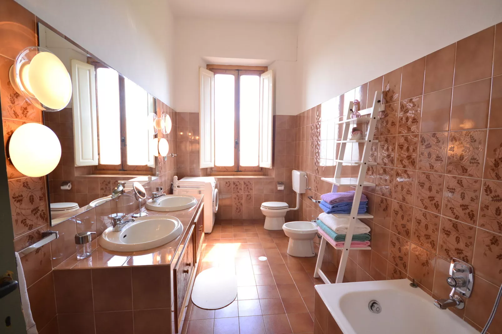 Terra Nisa-Bathroom