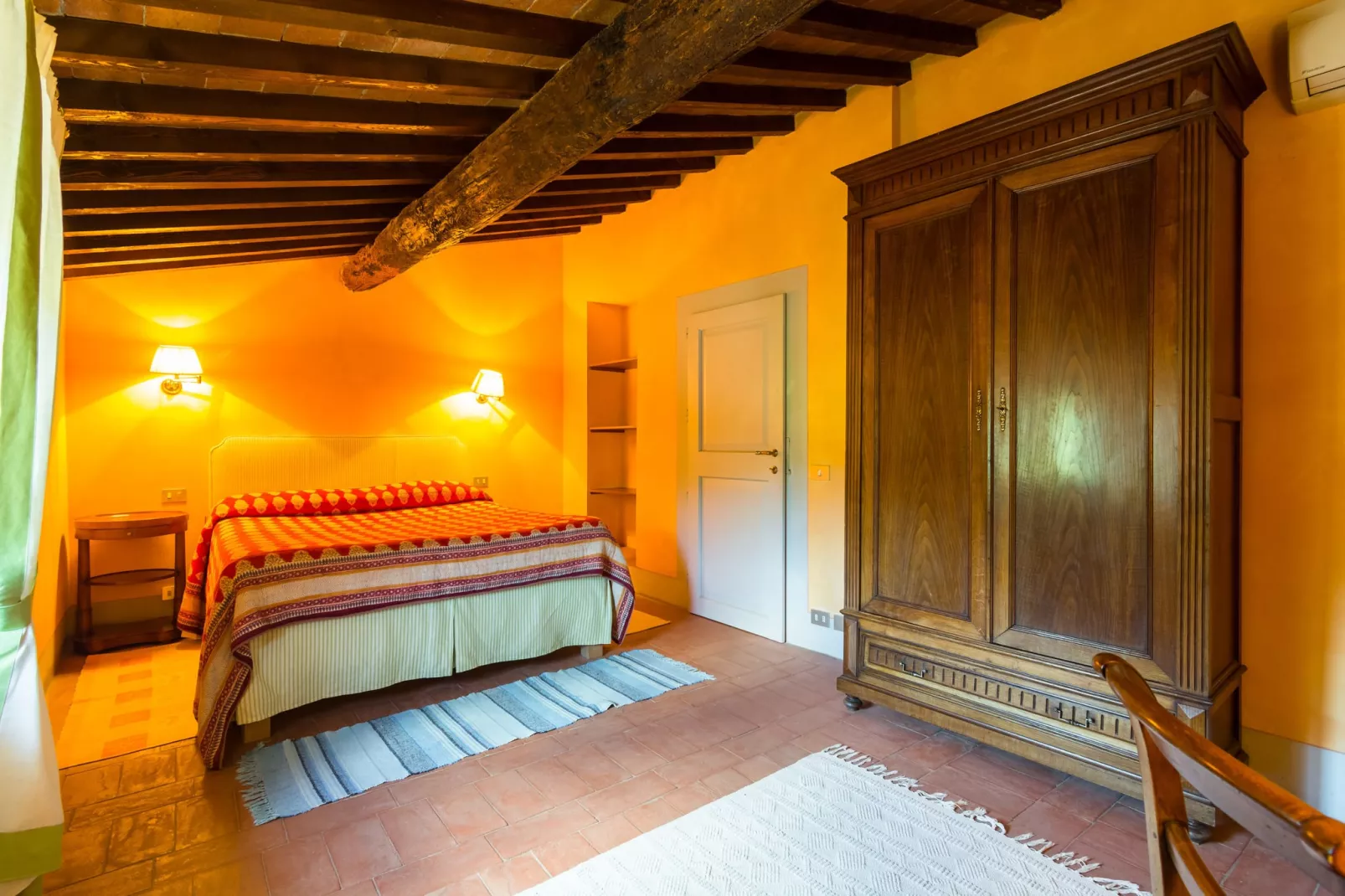 Primrose-Bedroom