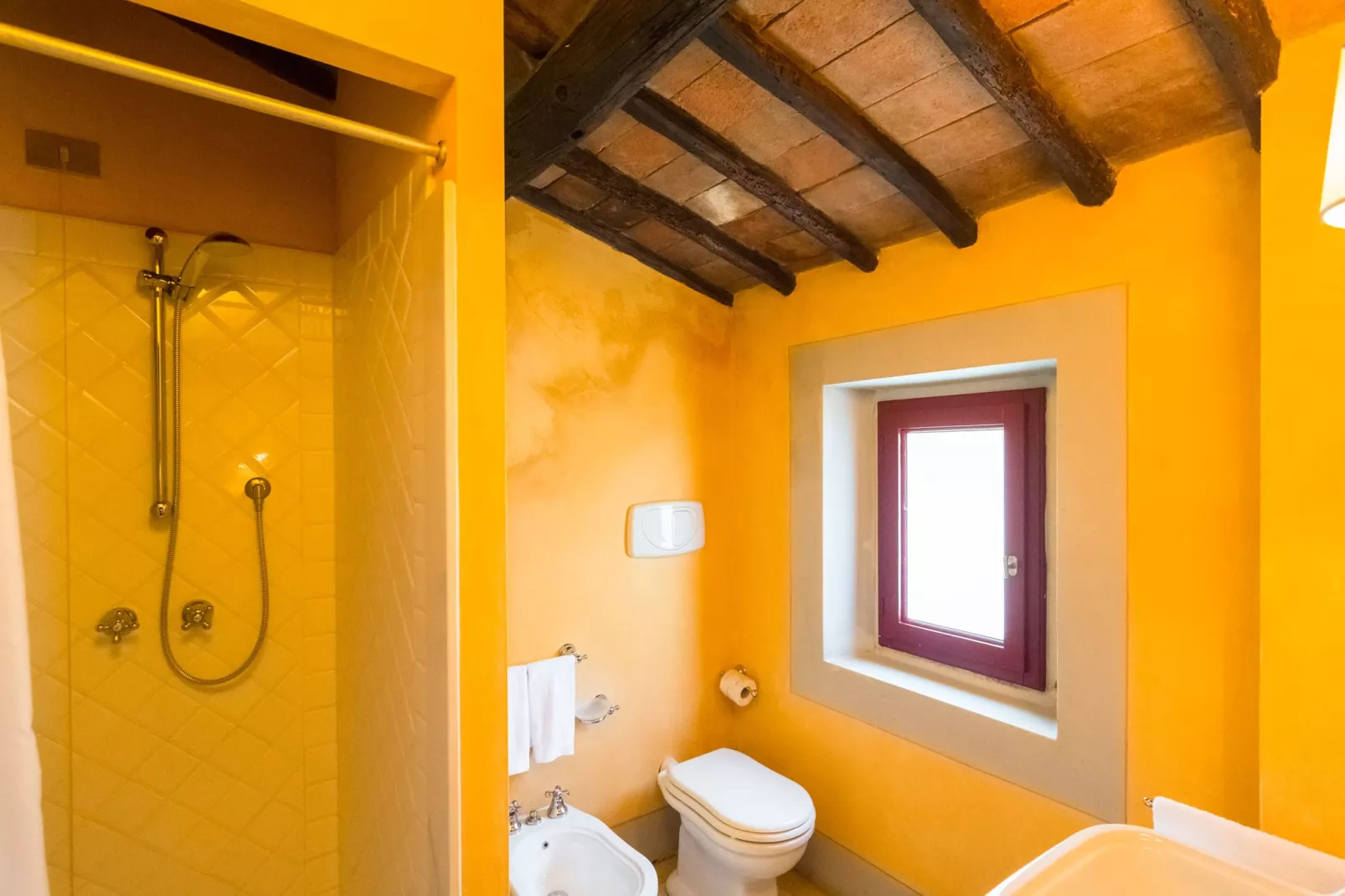 Primrose-Bathroom