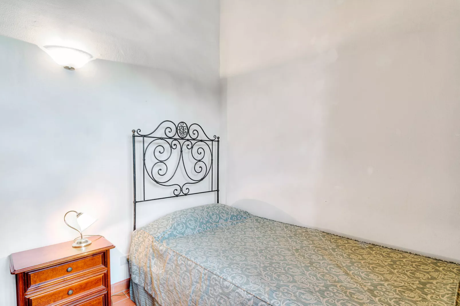 Nimphaea-Bedroom