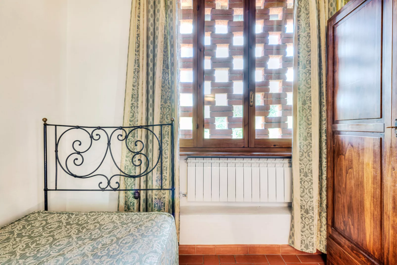 Nimphaea-Bedroom