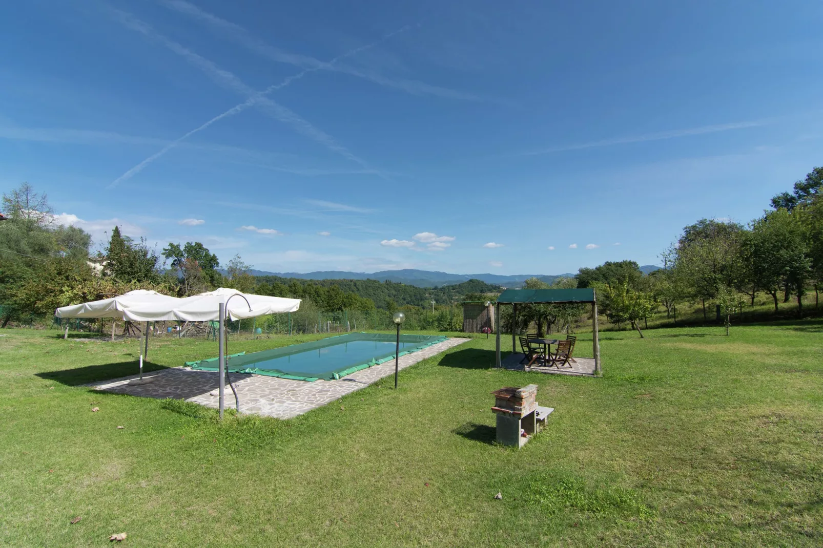 Il Muretto Intero-Schwimmbad