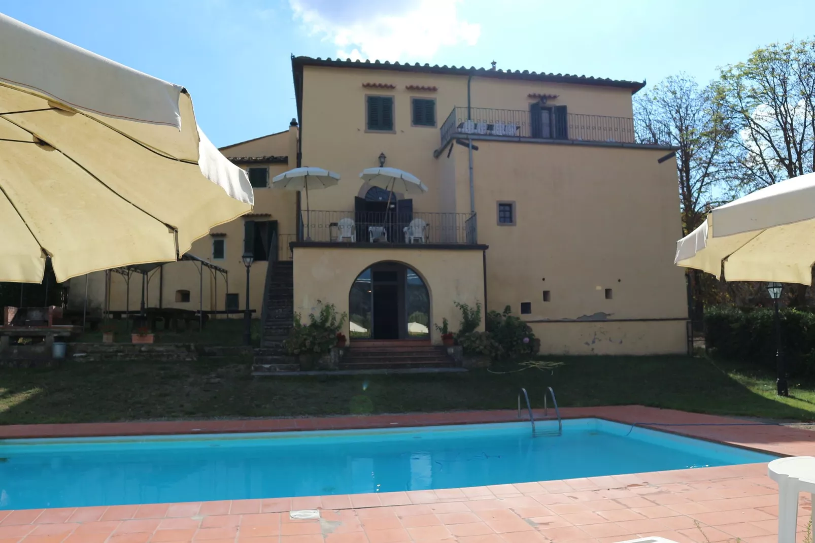 Villa Gaio-Exterior summer