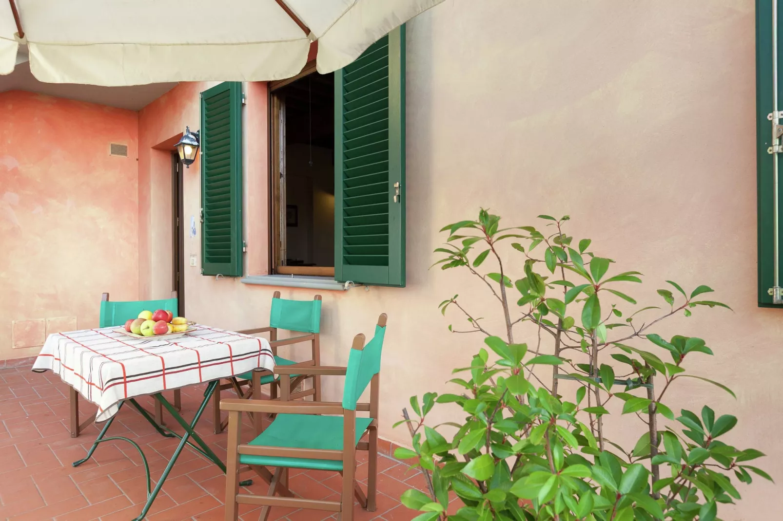 Giaggiolo-Terrace balcony
