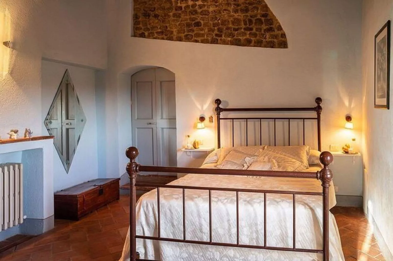 Sotto Colle-Bedroom