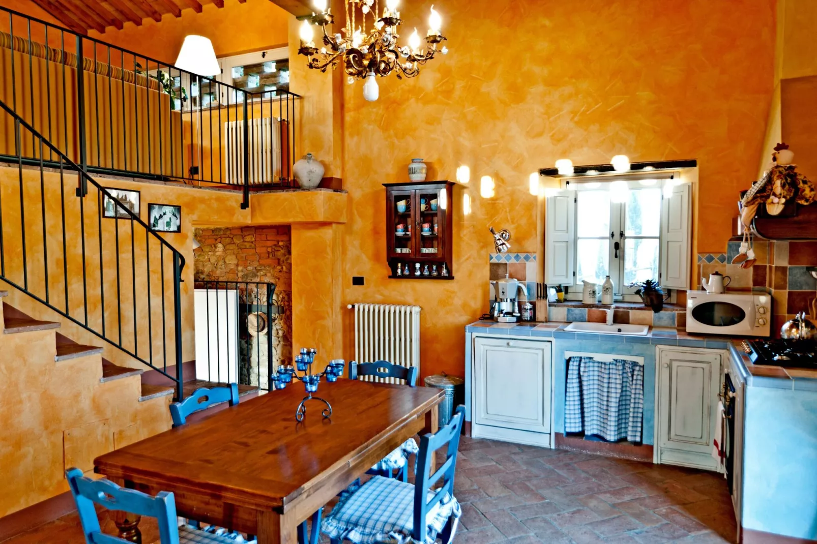 Sotto Colle-Kitchen