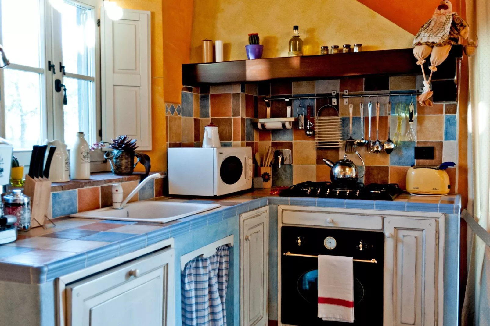 Sotto Colle-Kitchen