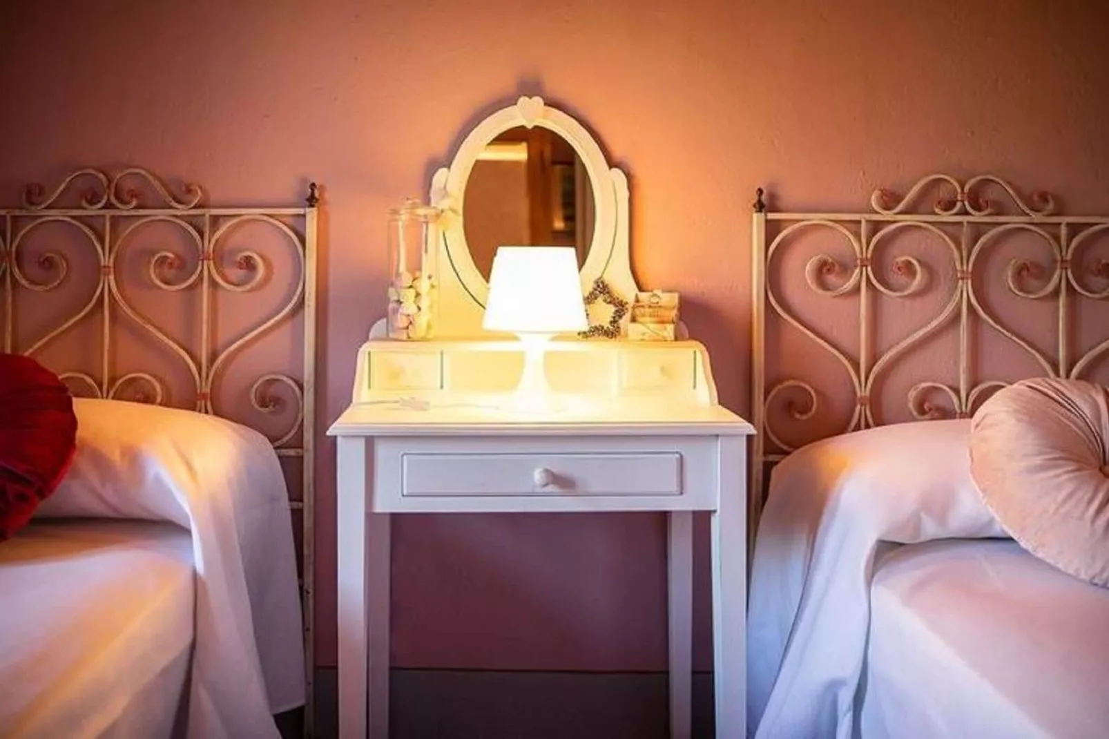 Sotto Colle-Bedroom
