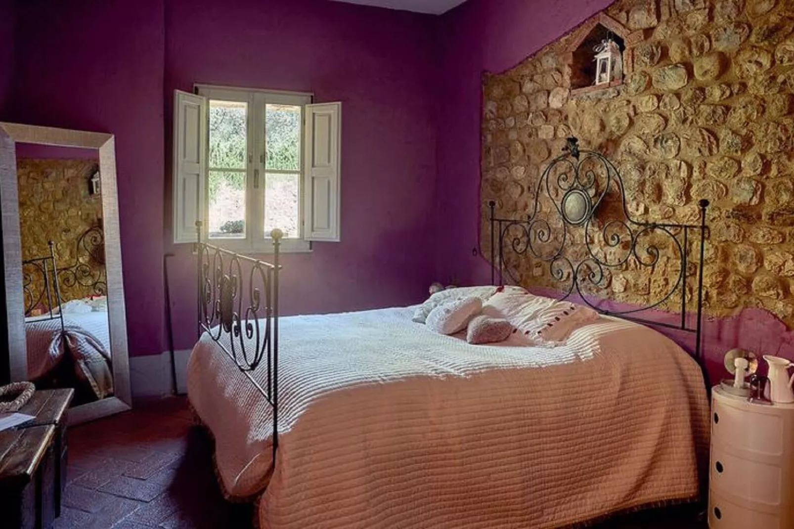Sotto Colle-Bedroom