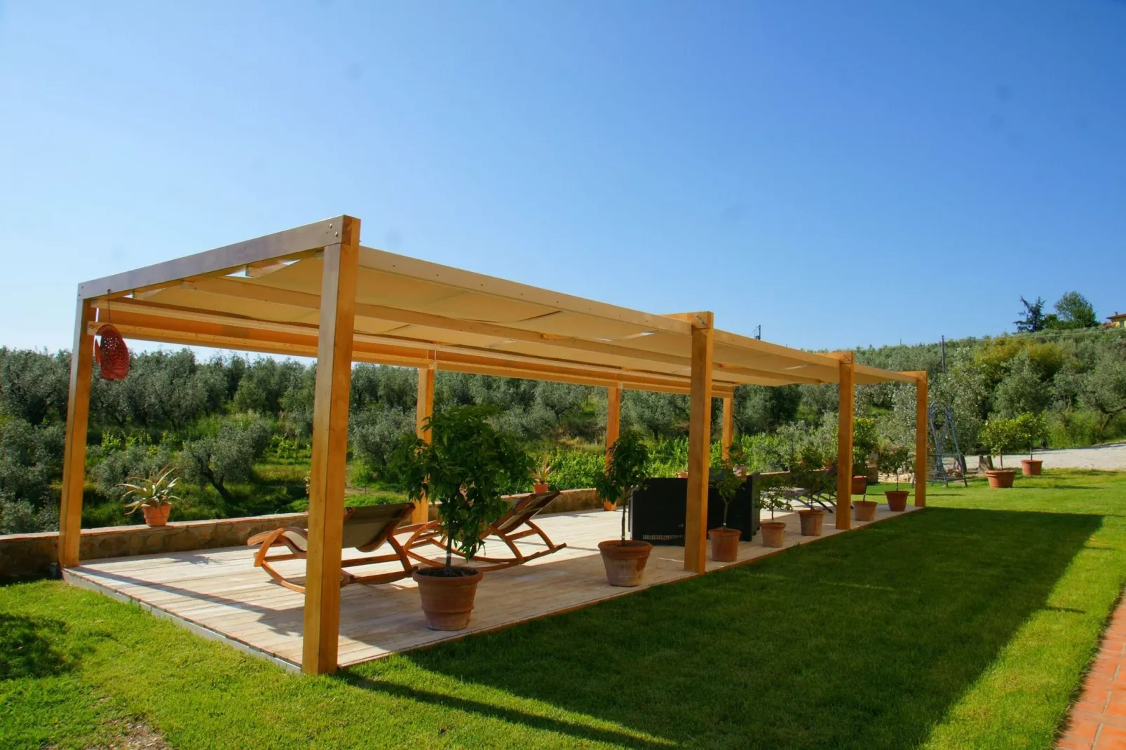 Leonardo-Terrace balcony