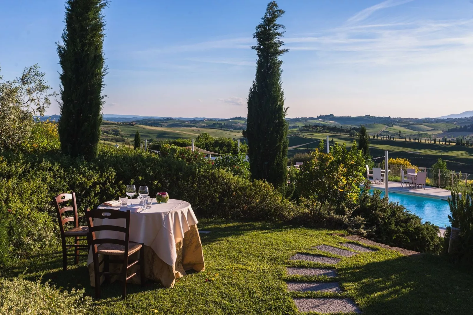 Pergola-Gardens summer