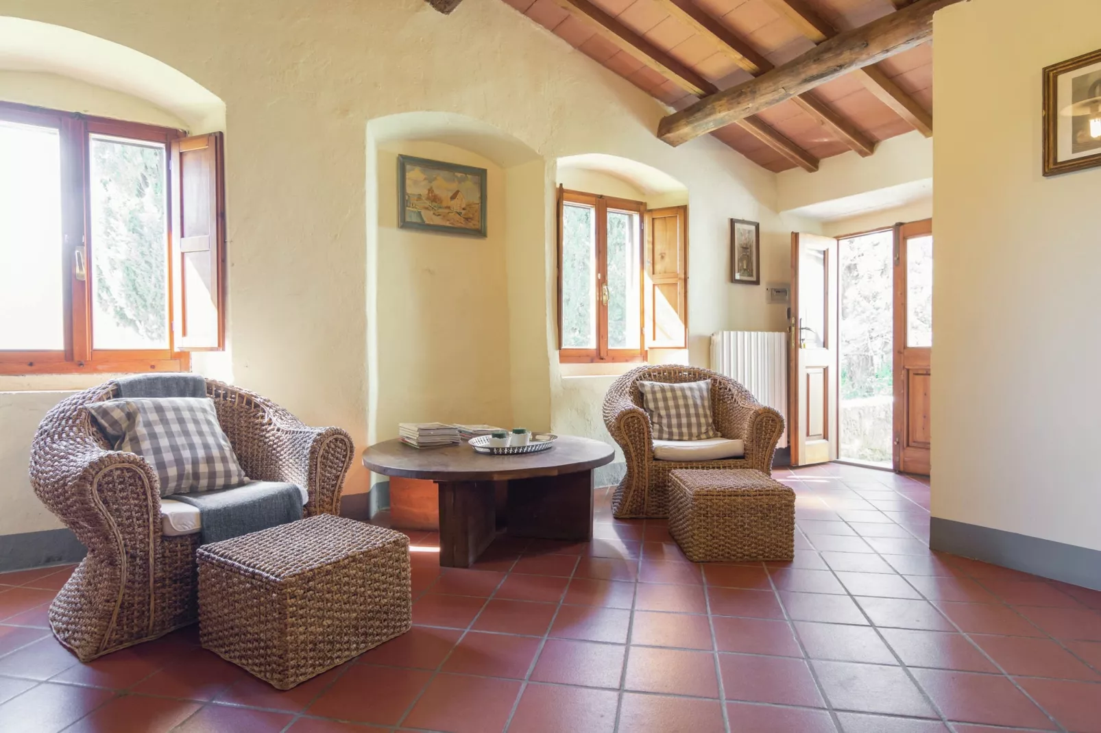 Camino Ugo-Living room