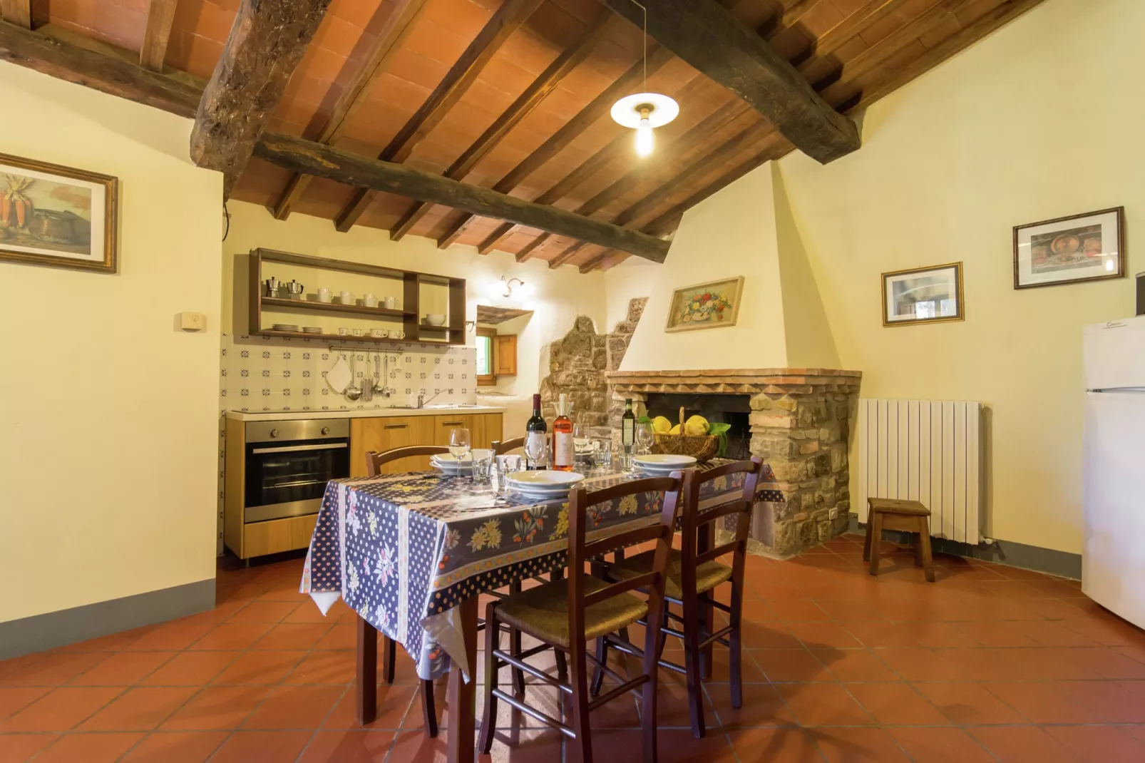 Camino Ugo-Kitchen
