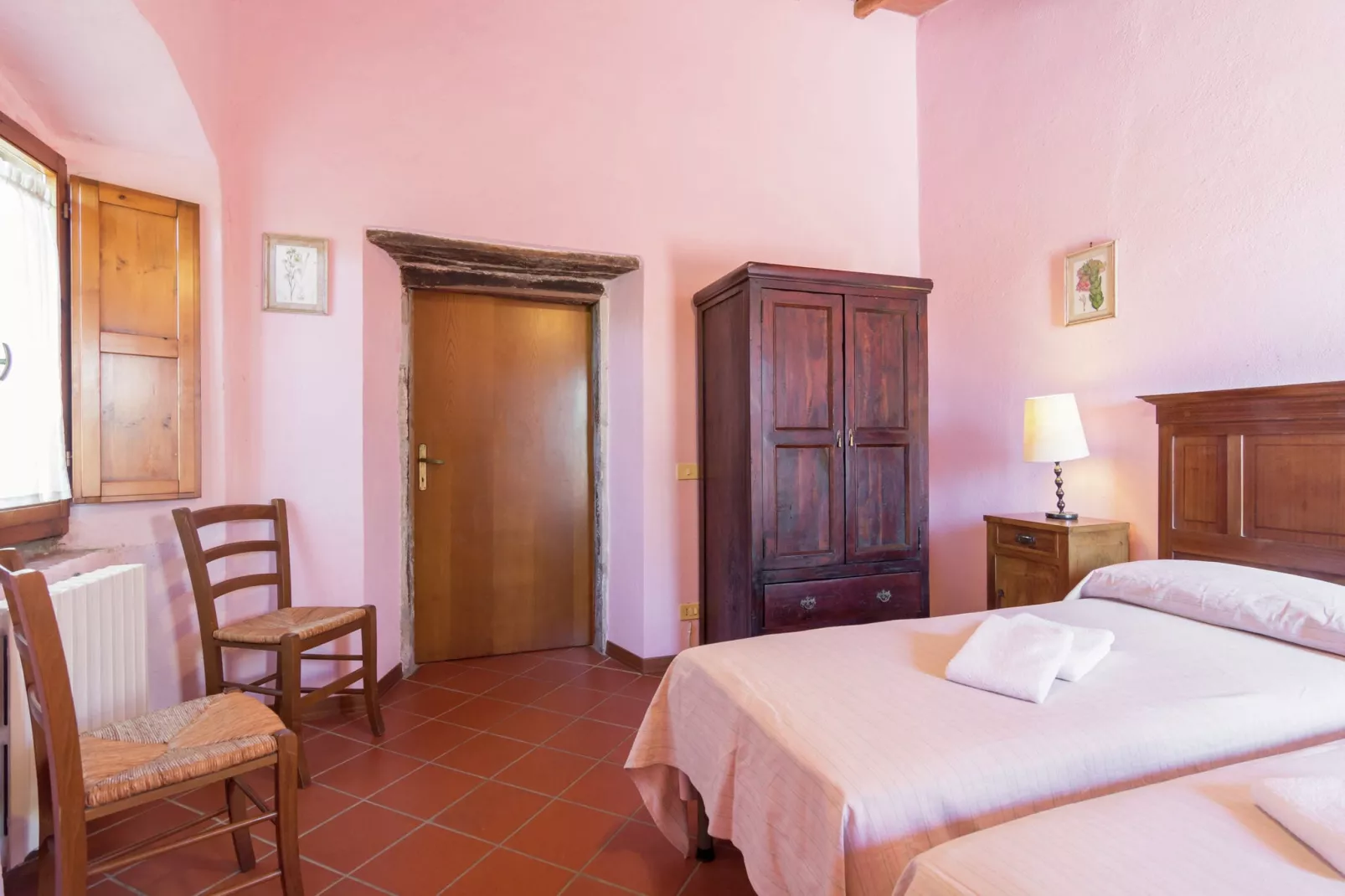 Camino Ugo-Bedroom
