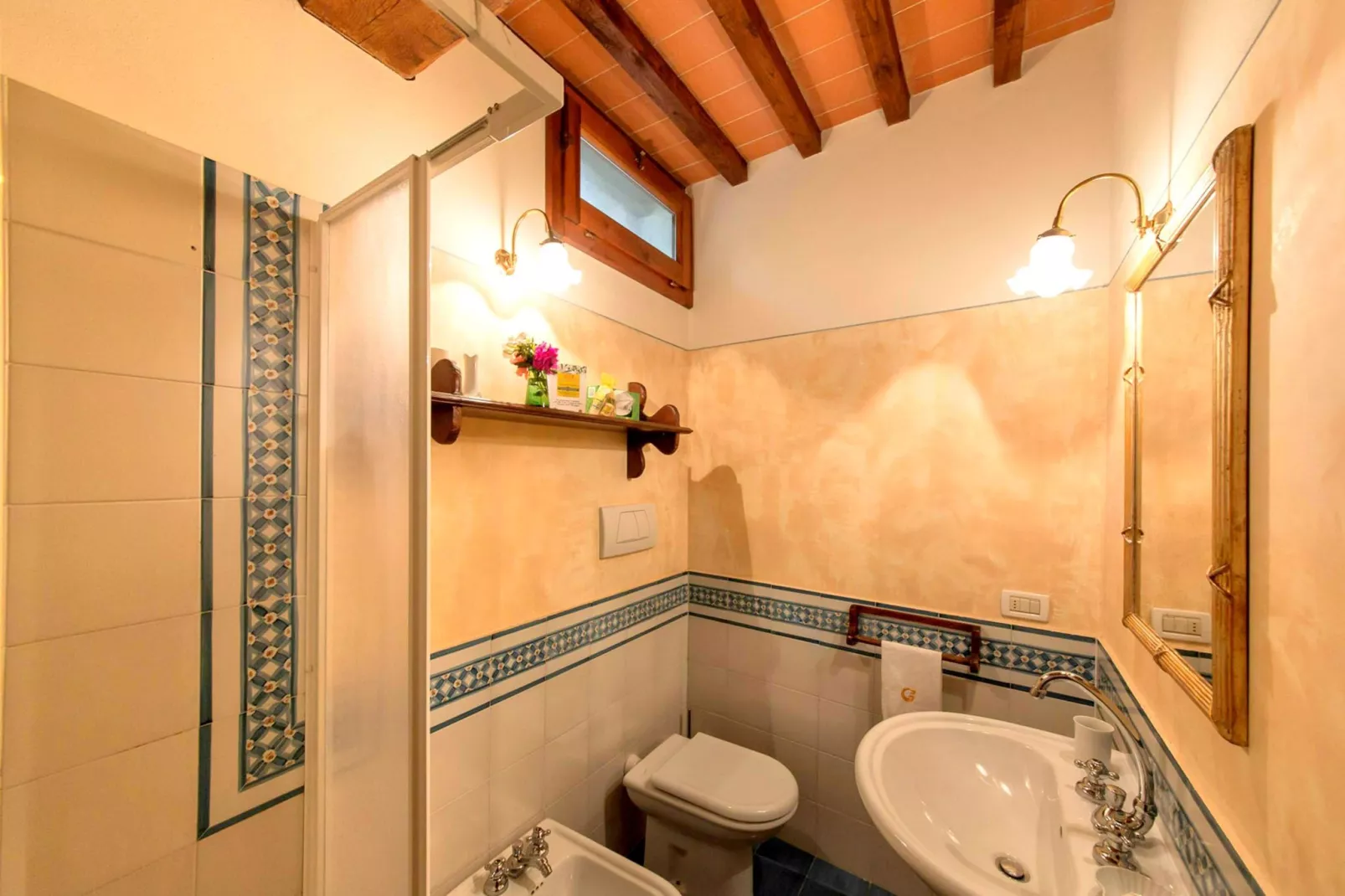 Gaville 8-Bathroom