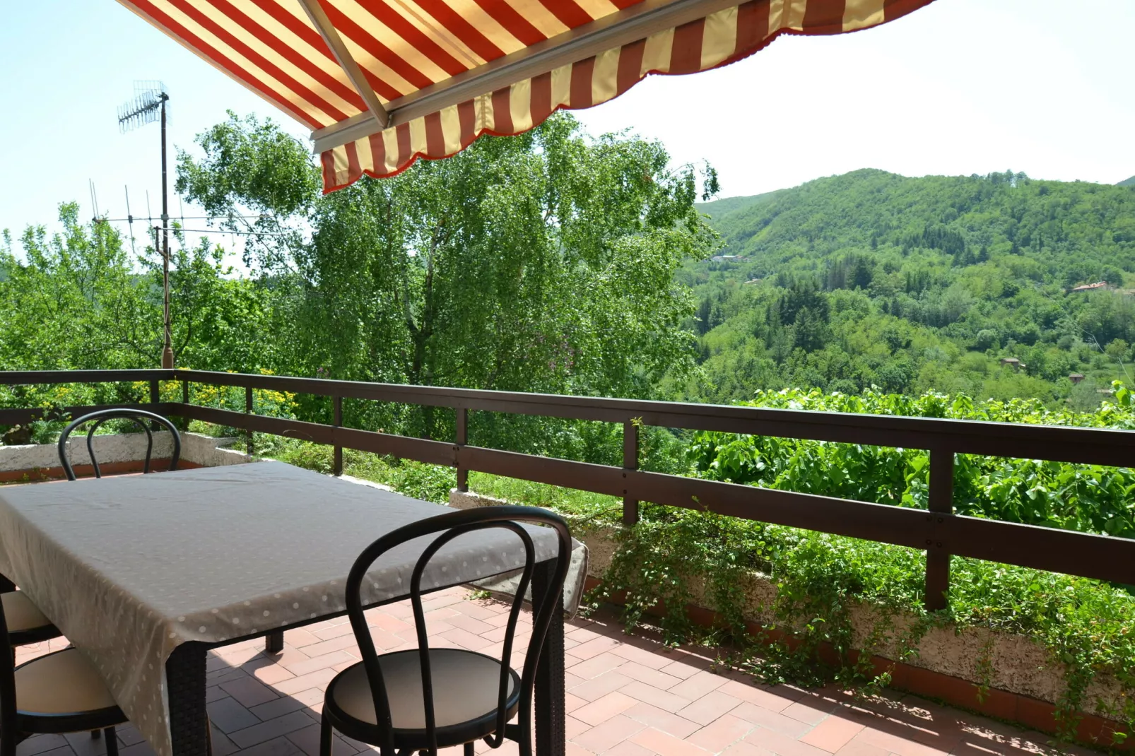 Il Cerro-Terrace balcony