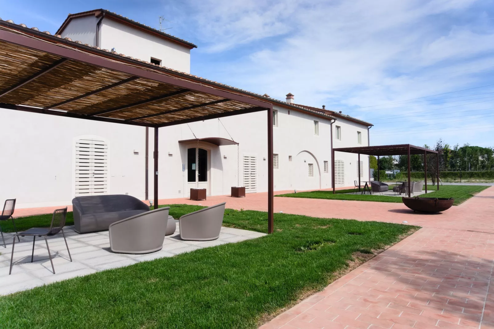 Saliceto Bilocale-Gardens summer