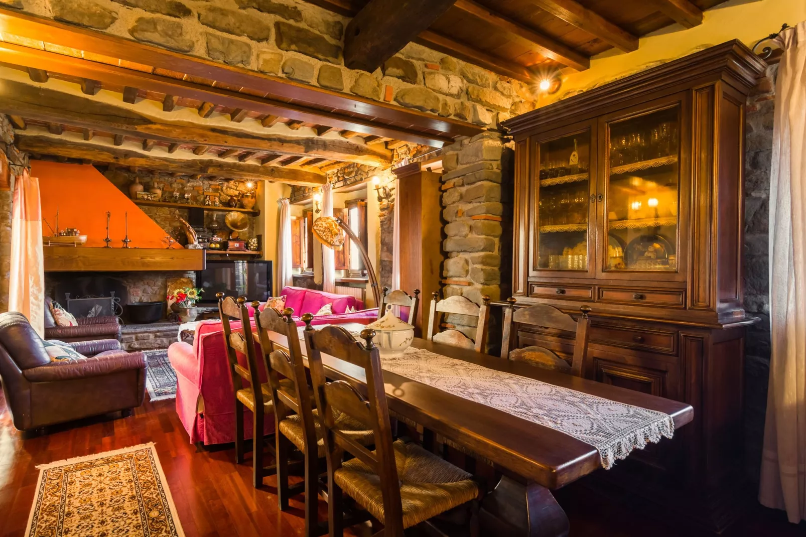 Villa Luciana-Dining room