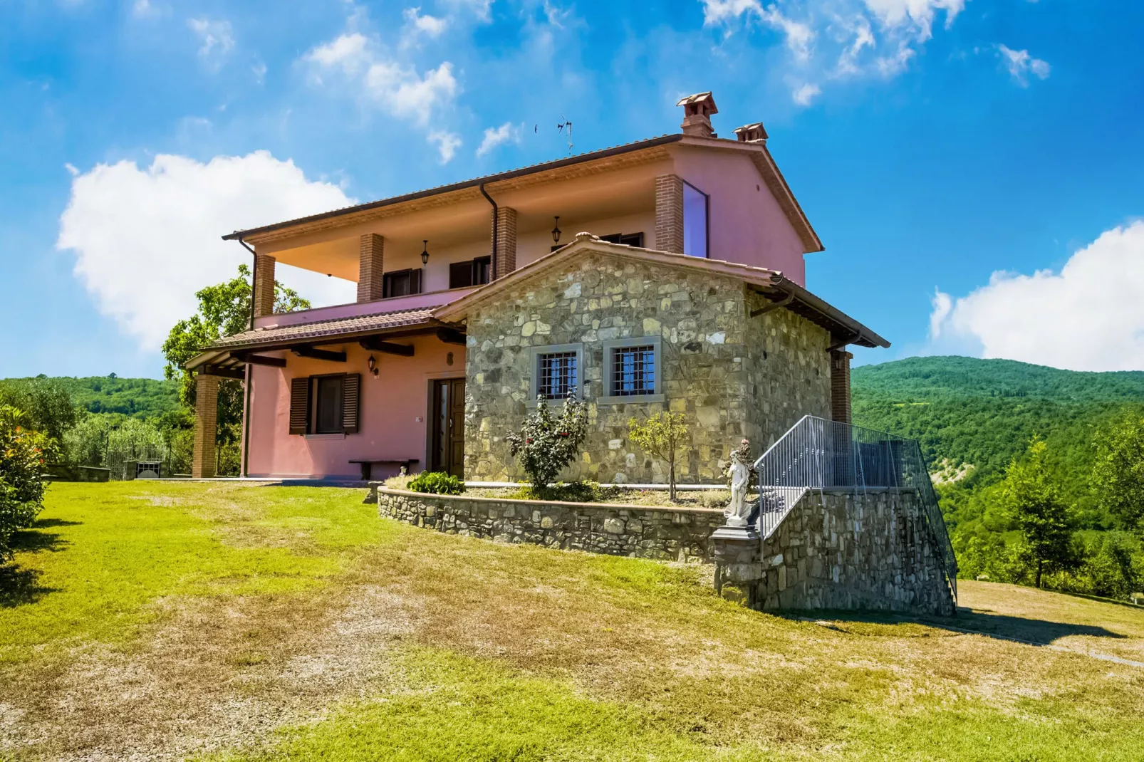 Villa Nonno-Exterior summer