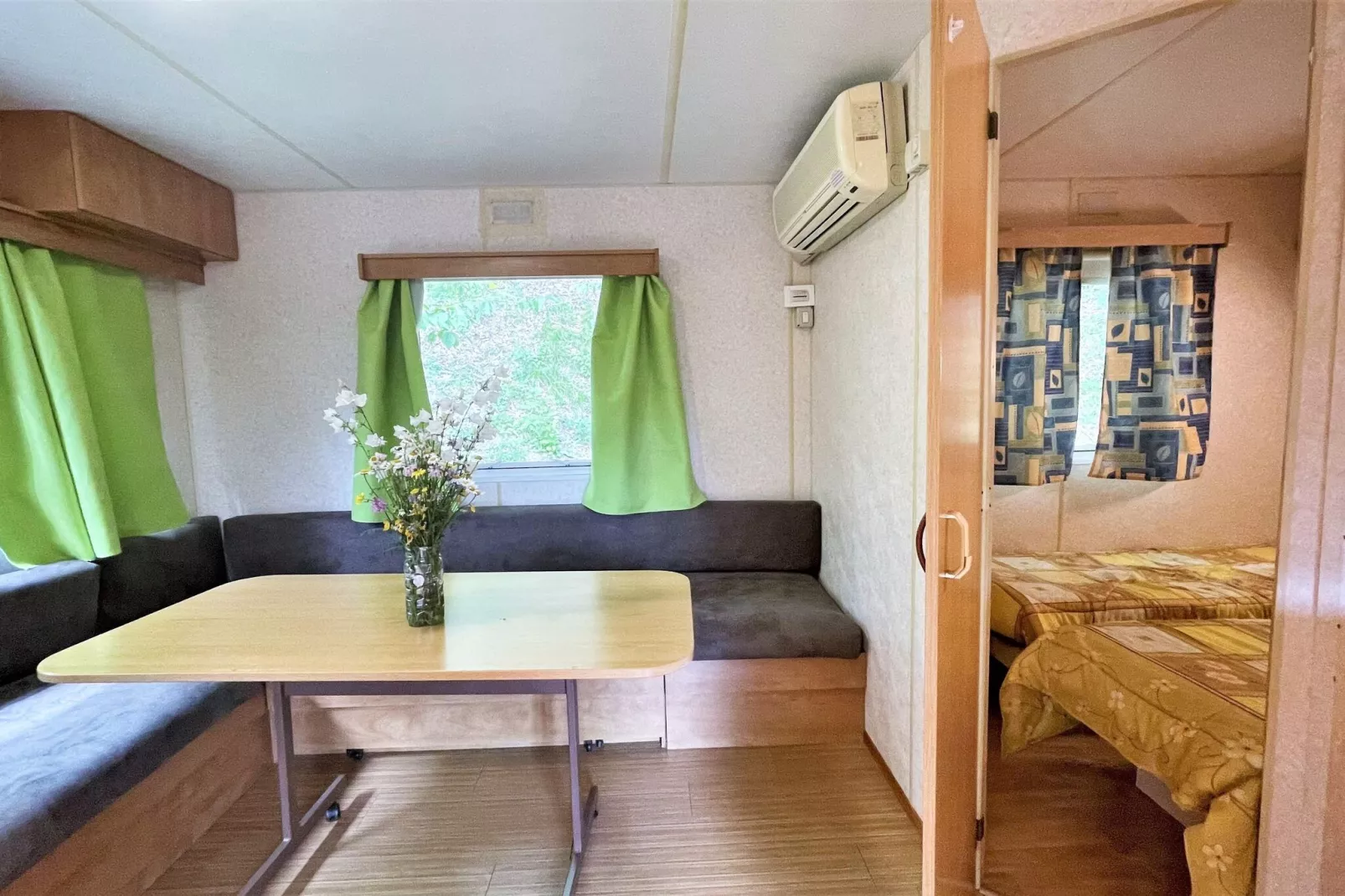 La Verna Mobil Home-Living room