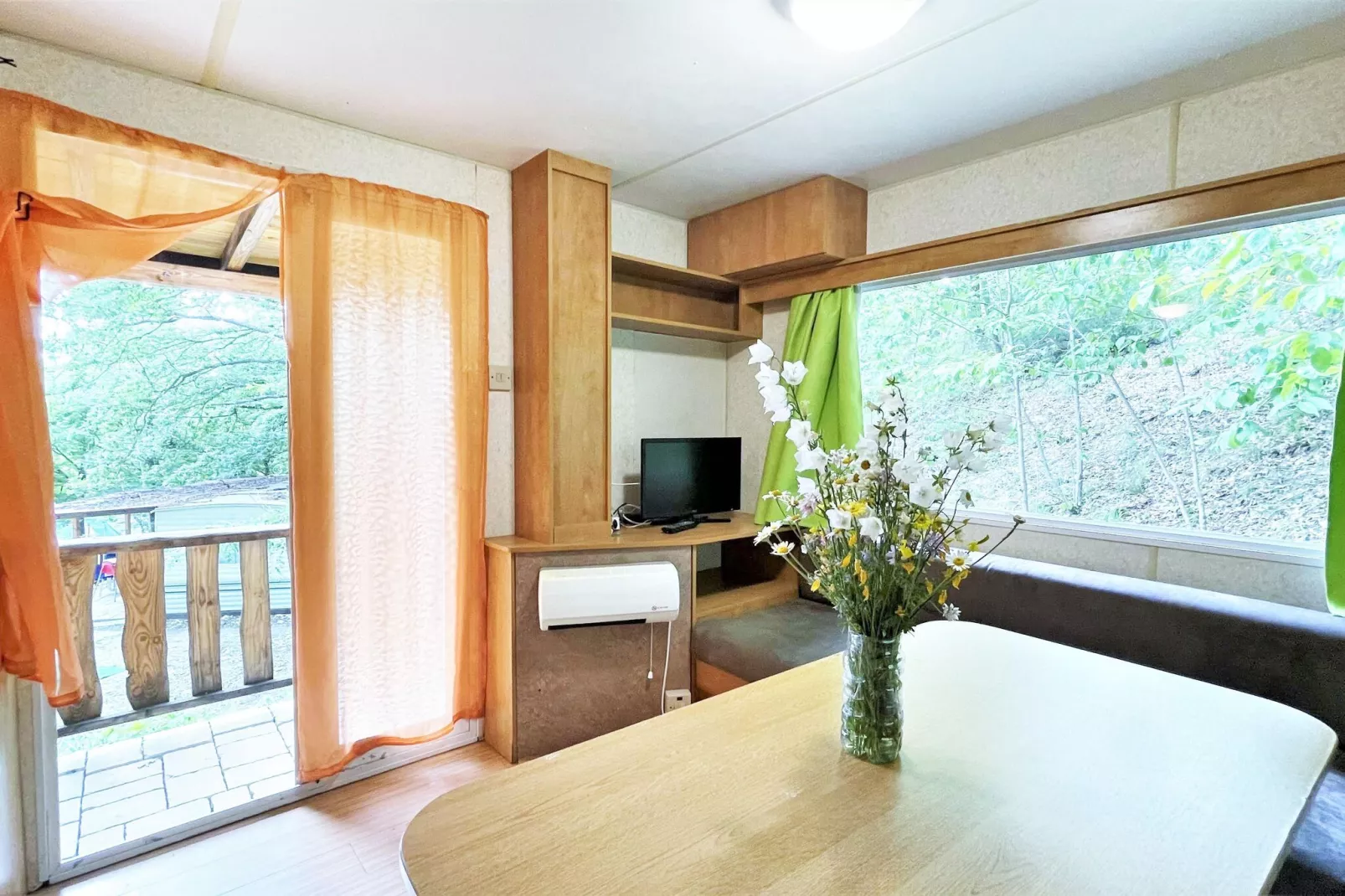 La Verna Mobil Home-Living room