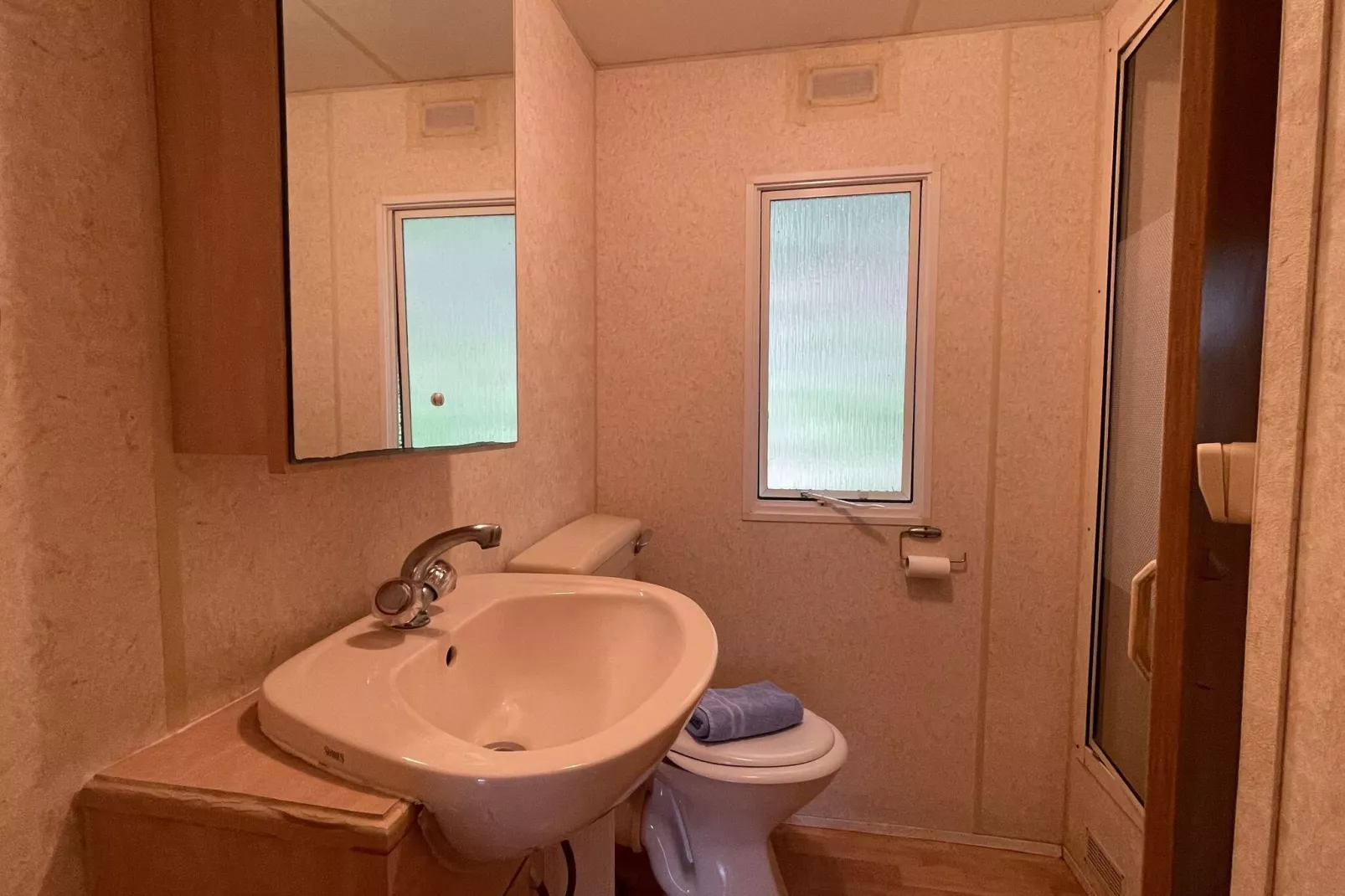 La Verna Mobil Home-Bathroom