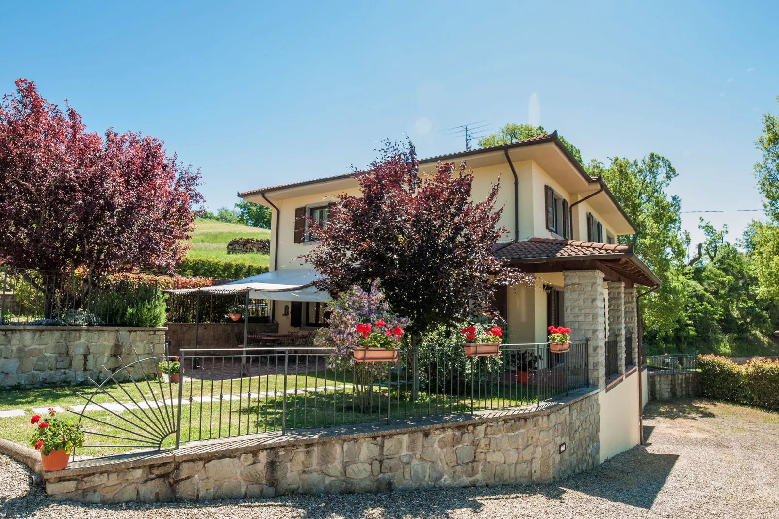 Villa Lonanno-Exterior summer