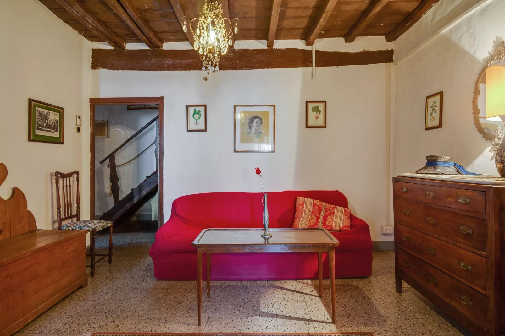 Sud-Living room