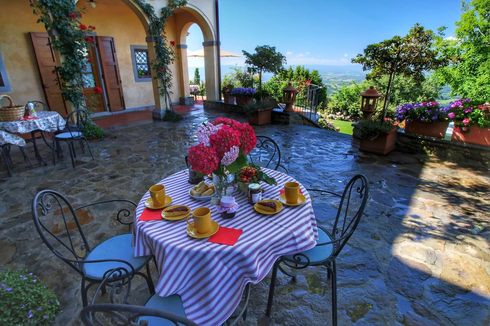 Stella-Terrace balcony