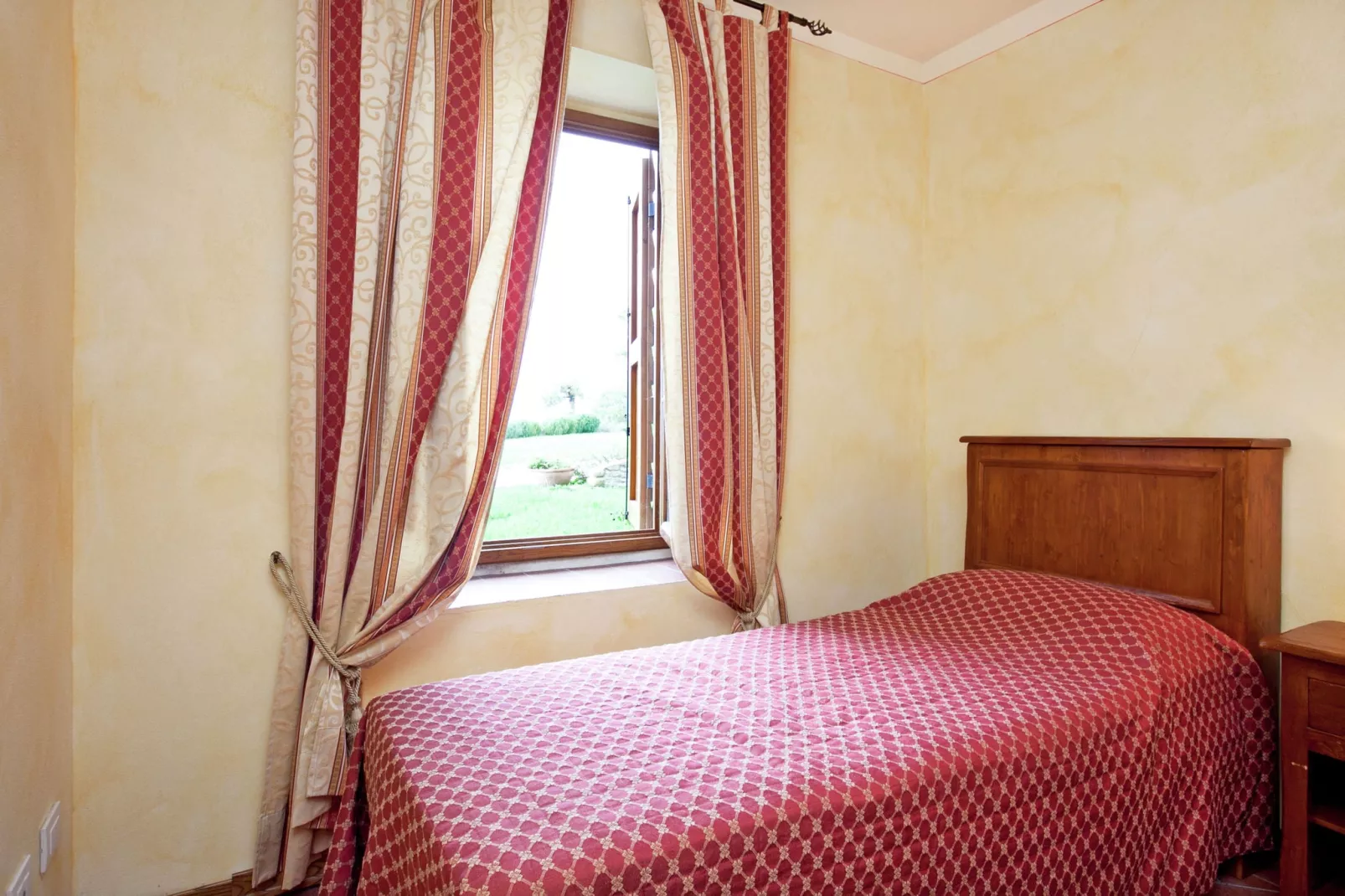 Stella-Bedroom