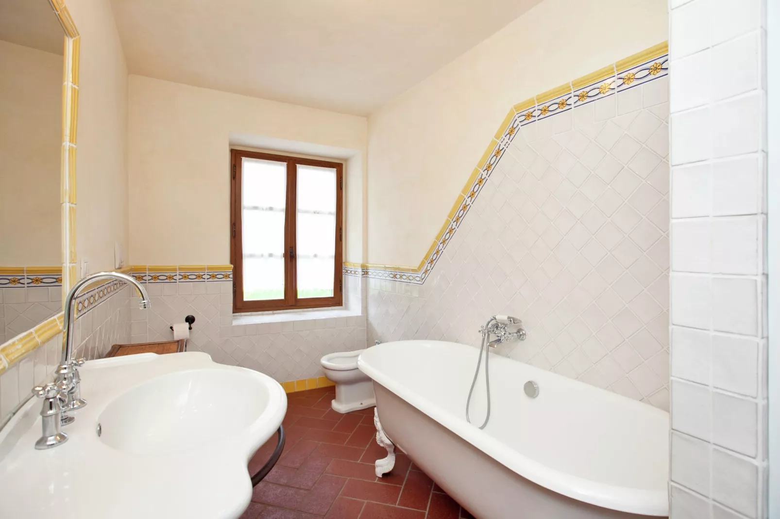 Stella-Bathroom