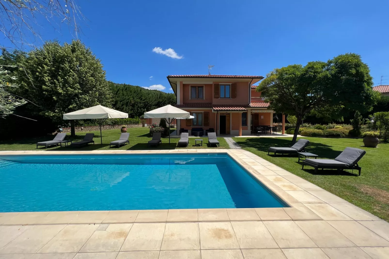 Villa a Loro Ciuffenna-Pool