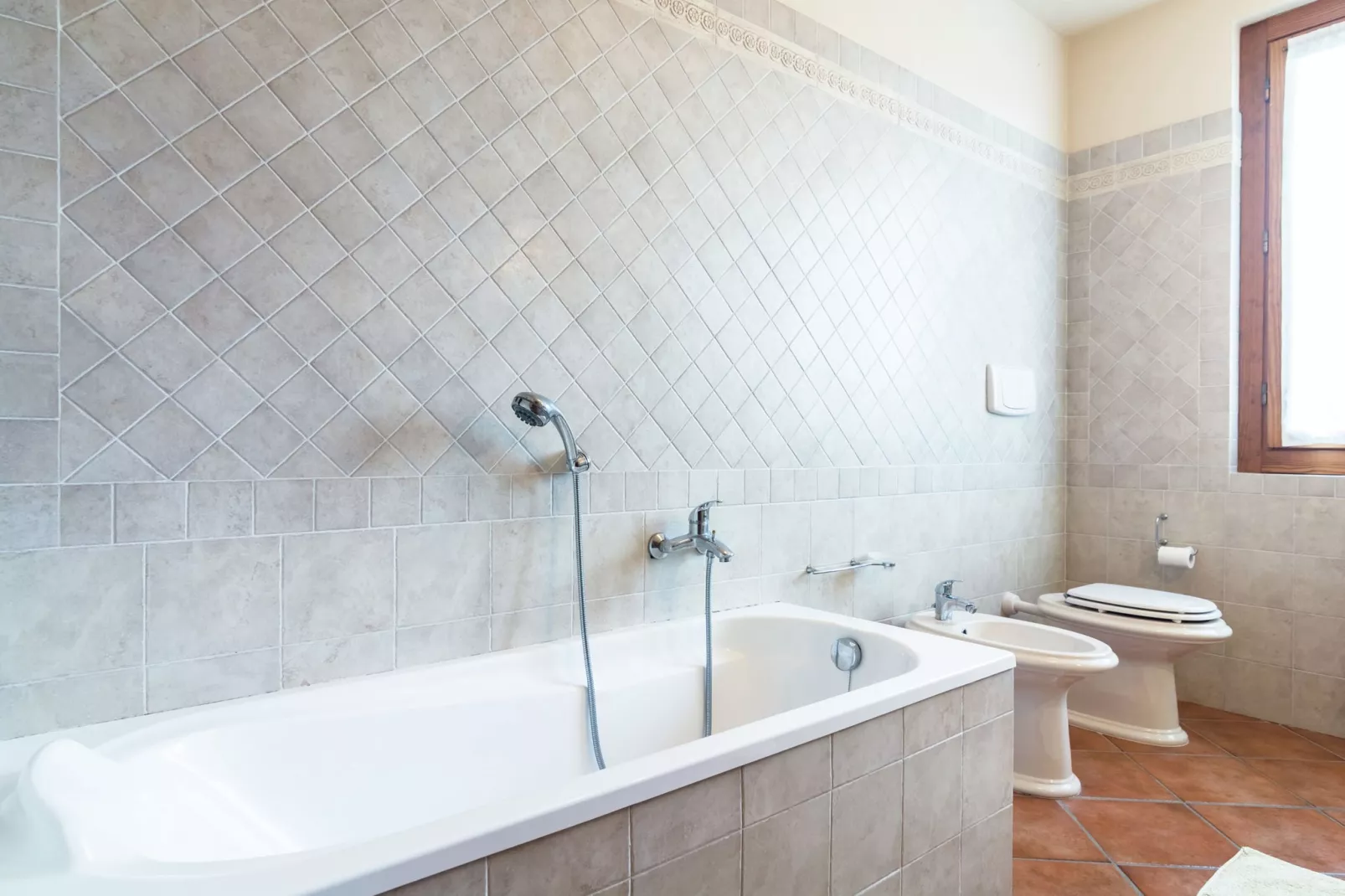Villa a Loro Ciuffenna-Bathroom