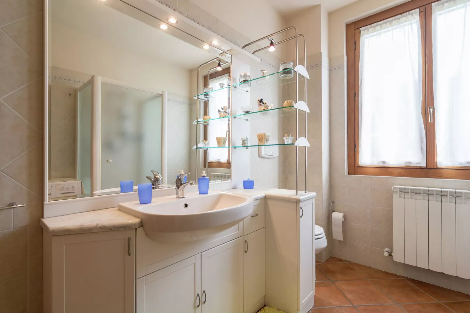 Villa a Loro Ciuffenna-Bathroom