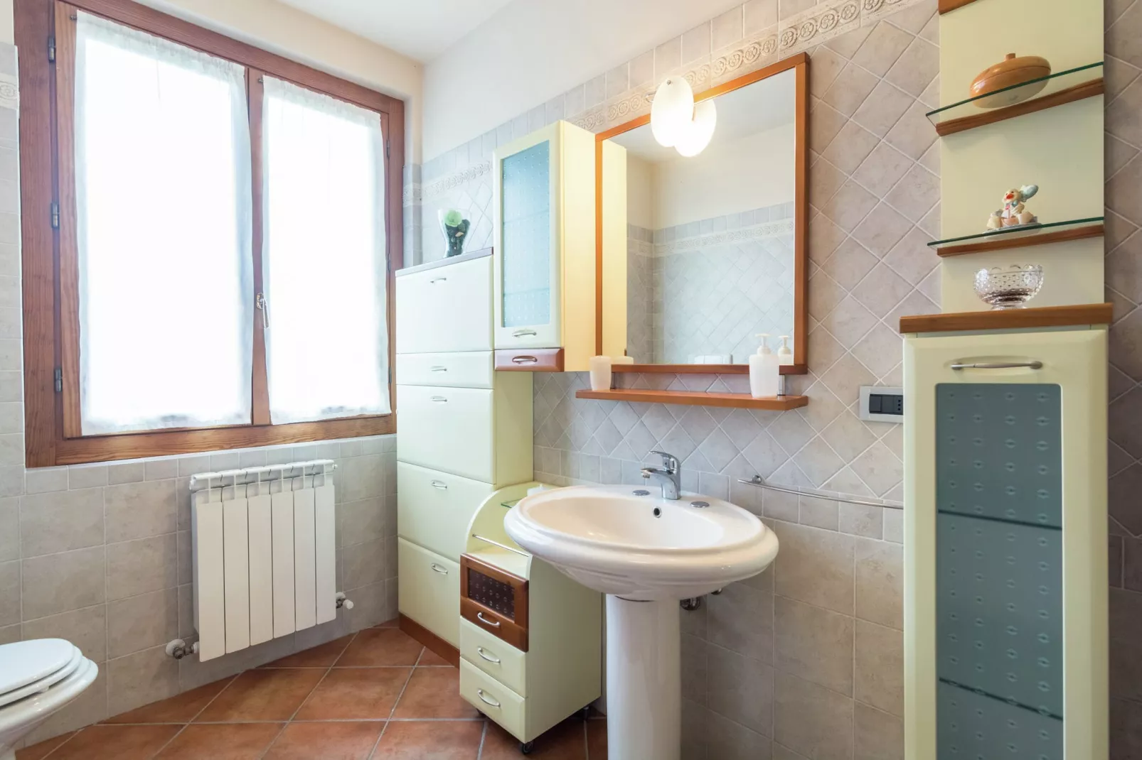 Villa a Loro Ciuffenna-Bathroom
