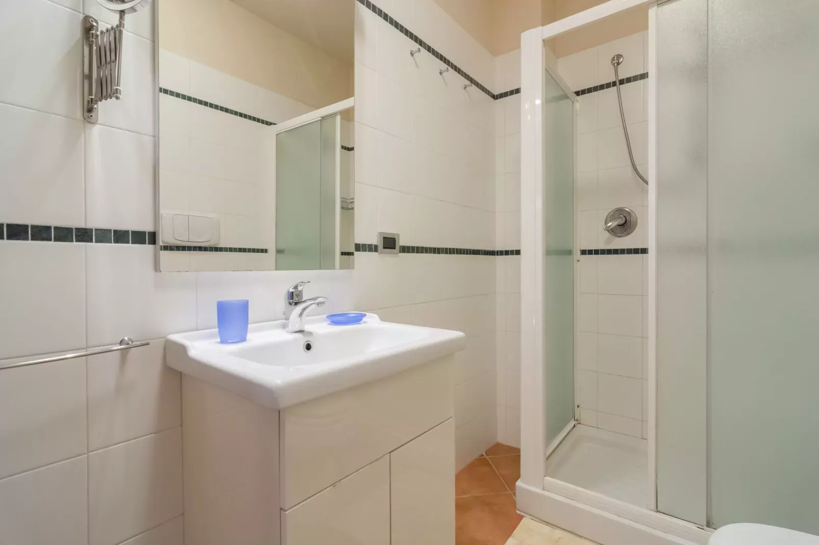 Villa a Loro Ciuffenna-Bathroom