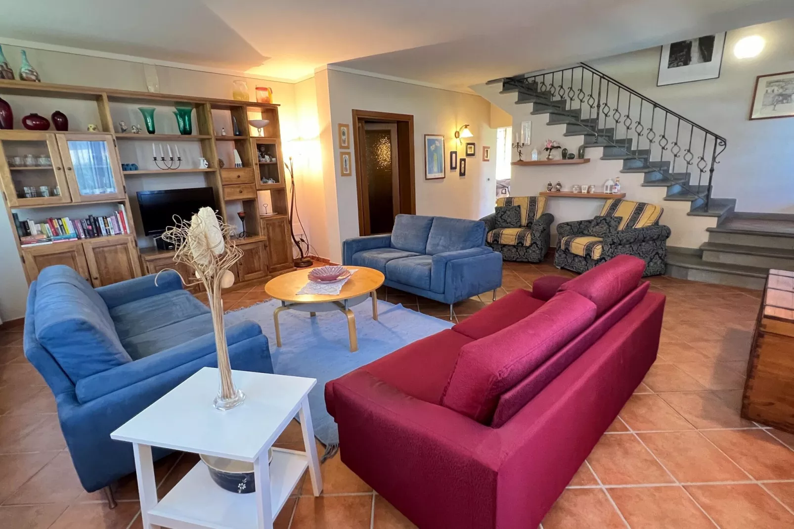 Villa a Loro Ciuffenna-Living room