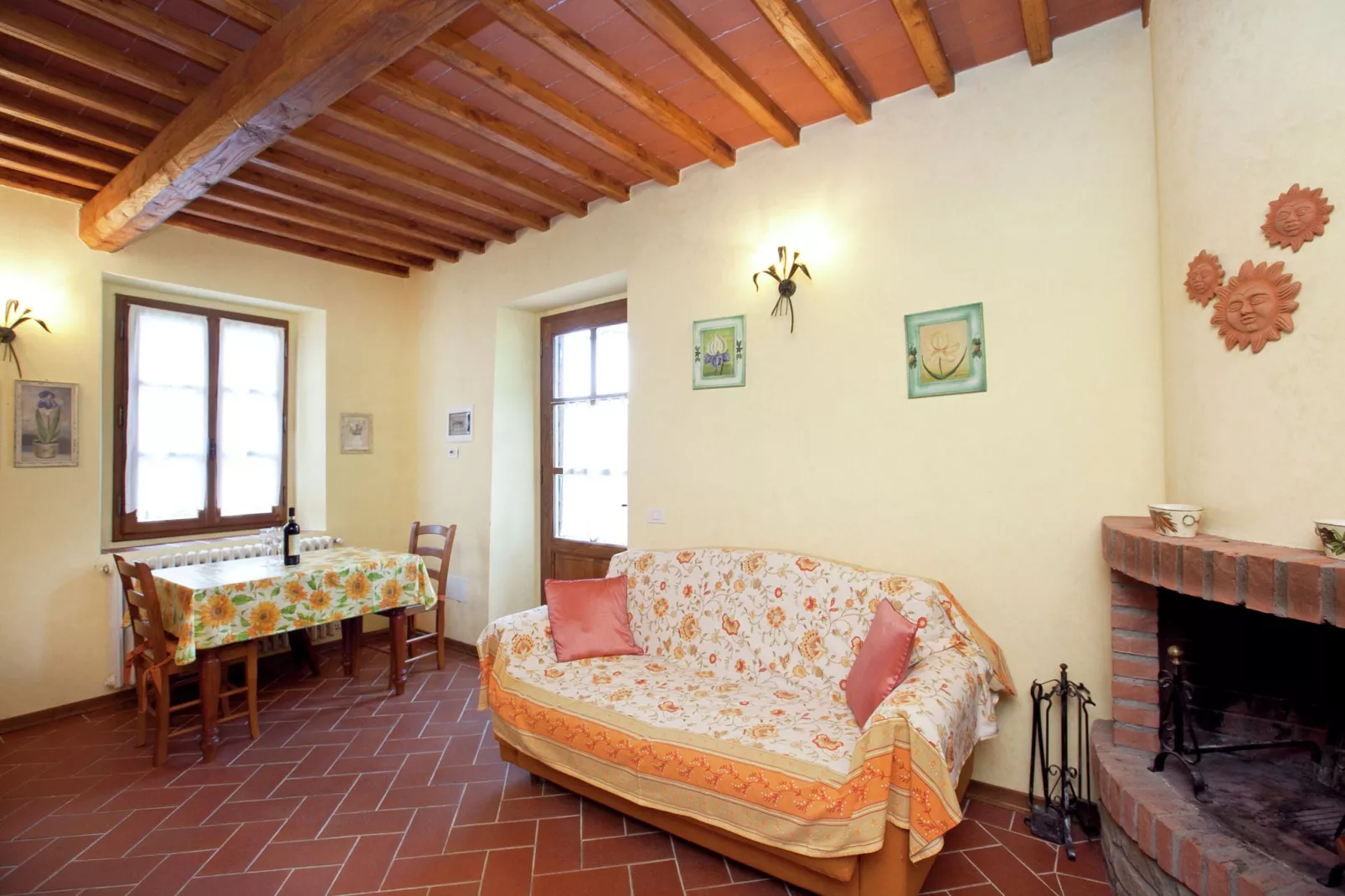Glici-Living room