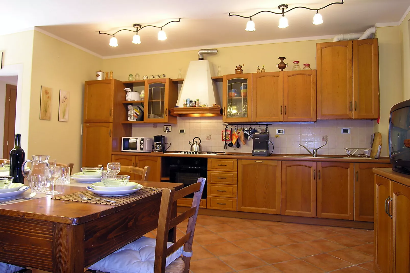 Otto a Loro Ciuffenna-Kitchen